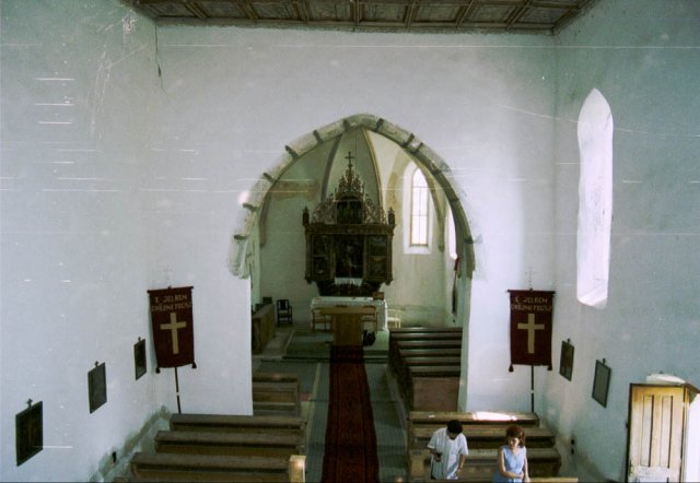 Csikdelne_templombelso_1