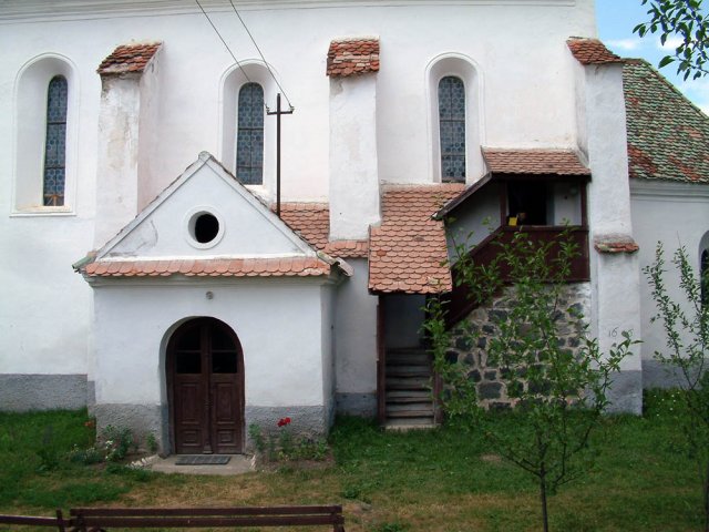 Homorodkaracsonyfalva_templomkulso2