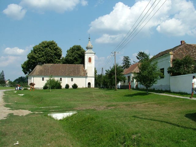 Koros_temploma_es_a_falu