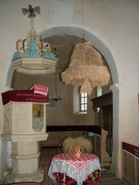 Tancs_szoszek_es_szentely